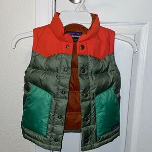 Patagonia 3T boys vest orange and green